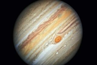 Hubble photos online of planets